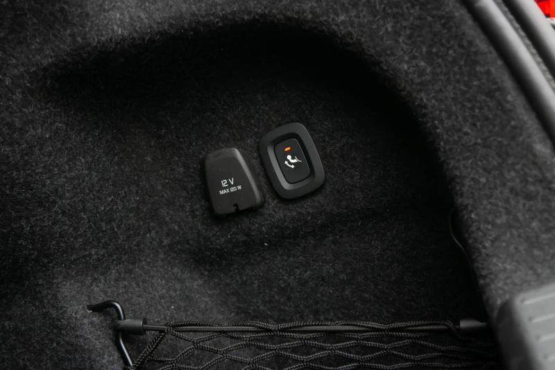 Volvo - S60 - pic23