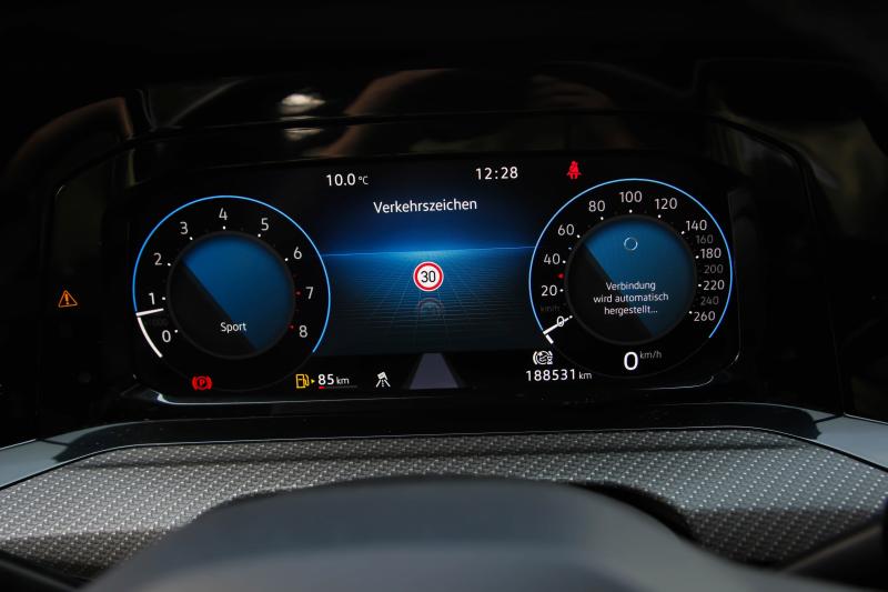 Volkswagen - Golf 8 - pic32