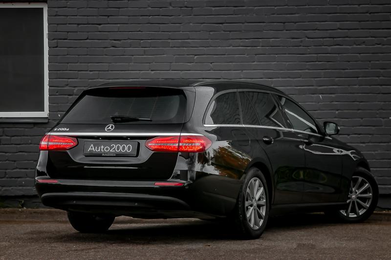 Mercedes - E200 - pic5