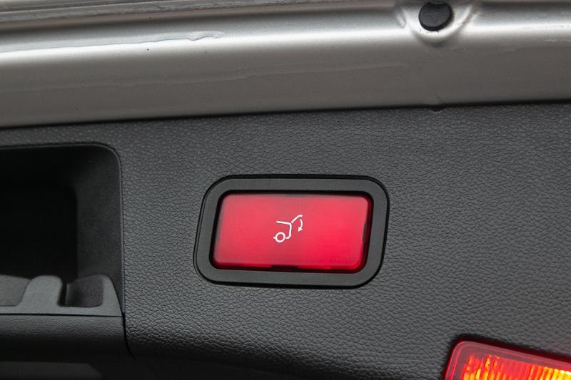 Mercedes - E300 - pic26