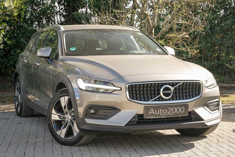 Volvo - V60 CROSS COUNTRY - pic2