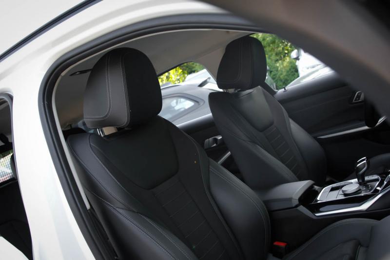 BMW - 330 - pic14