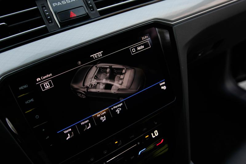 Volkswagen - Passat - pic40