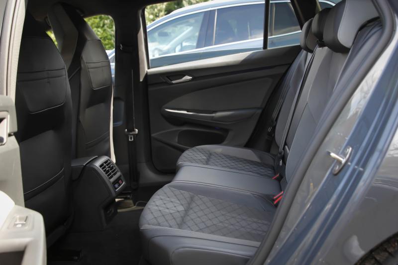 Volkswagen - Golf 8 - pic15