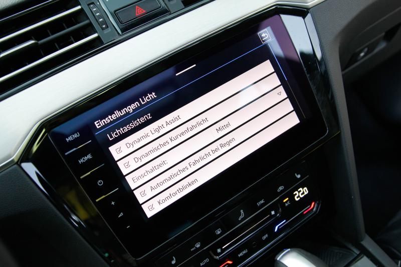 Volkswagen - Passat - pic17