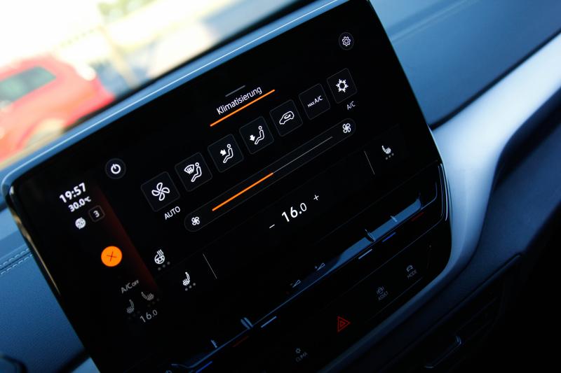 Volkswagen - ID4 - pic29