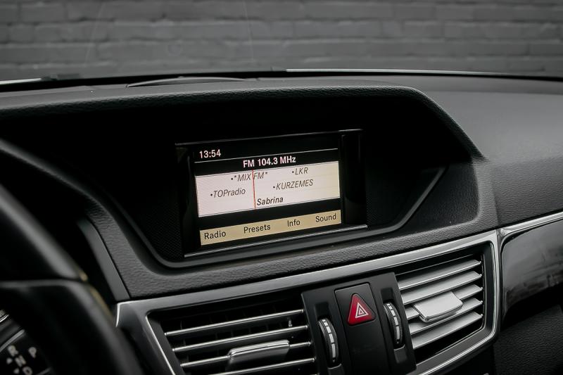 Mercedes - E300 - pic23