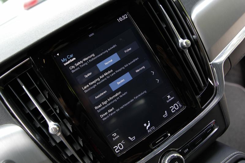 Volvo - V90 Cross Country - pic23