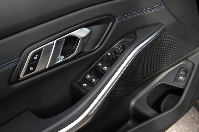 BMW - 320 - pic17