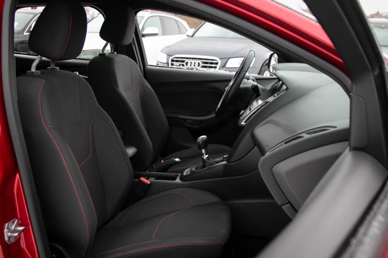 Ford - Focus - pic12
