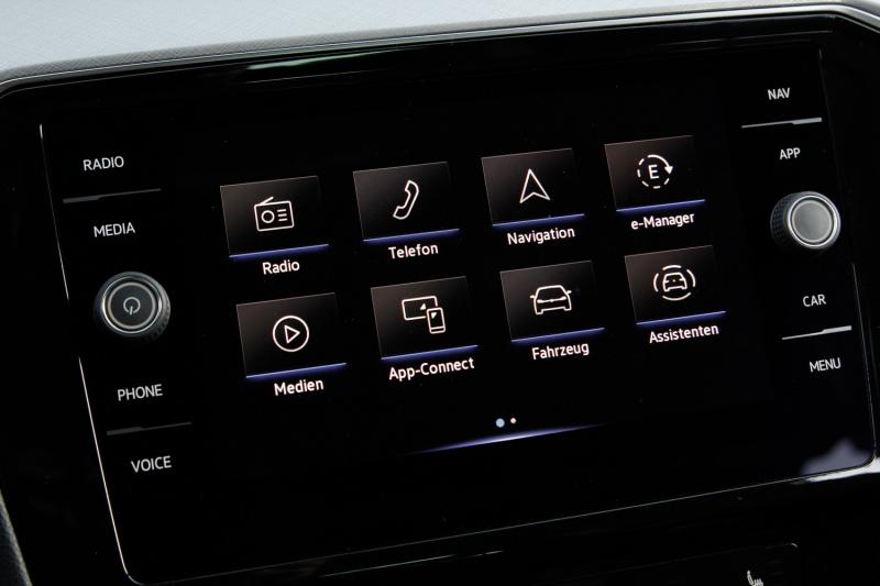 Volkswagen - Passat - pic27