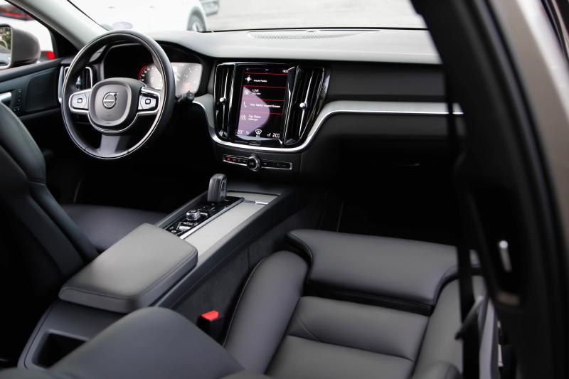 Volvo - V60 CROSS COUNTRY - pic12