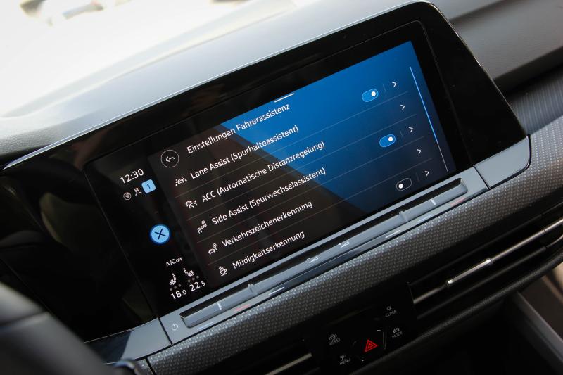 Volkswagen - Golf 8 - pic24