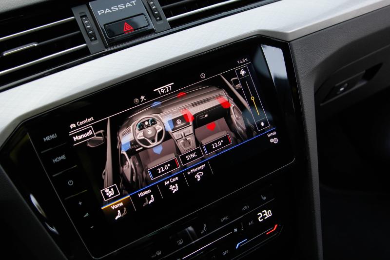 Volkswagen - Passat - pic50