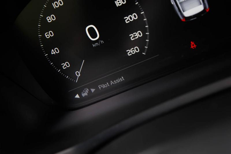 Volvo - XC90 - pic42