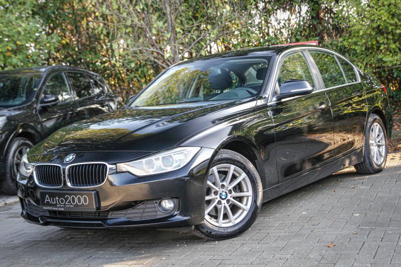 BMW - 320 - pic10