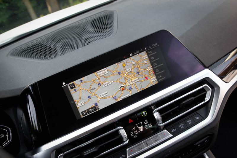 BMW - 330 - pic32
