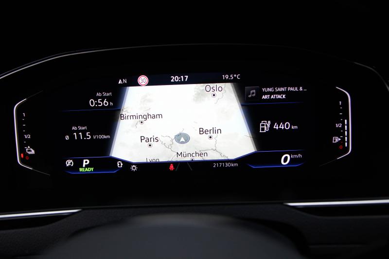 Volkswagen - Passat - pic26