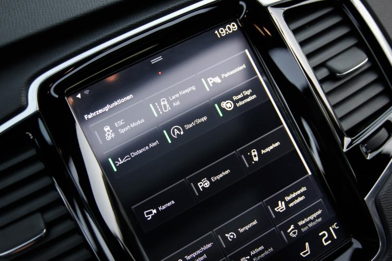 Volvo - XC90 - pic13