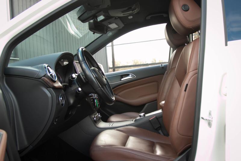 Mercedes - B180 - pic15
