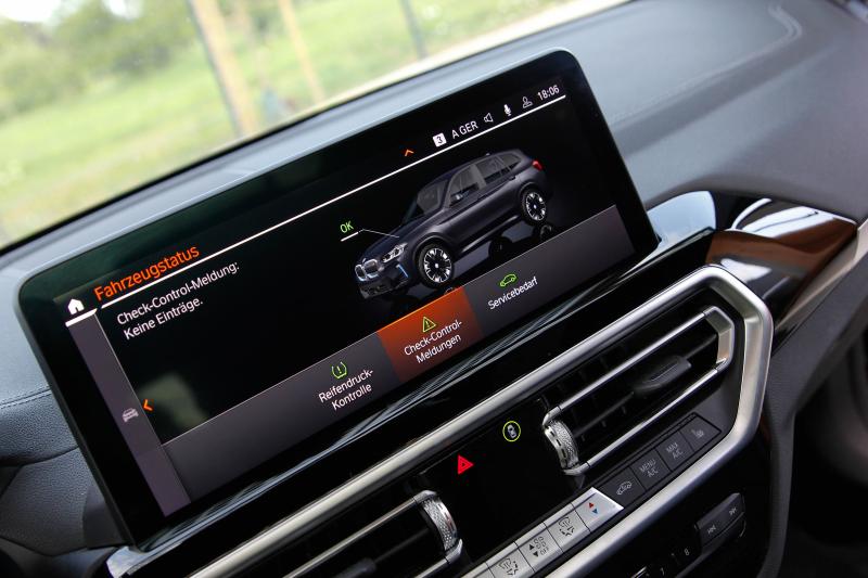 BMW - IX3 - pic32