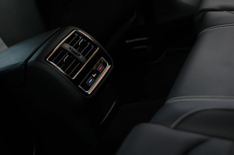 Volkswagen - Passat - pic18