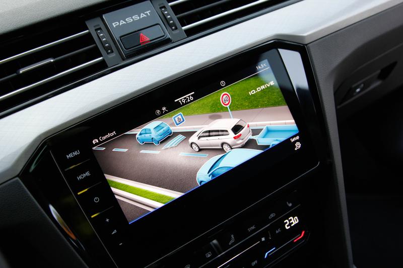 Volkswagen - Passat - pic51