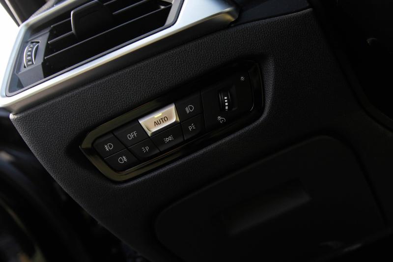 BMW - 330e - pic22