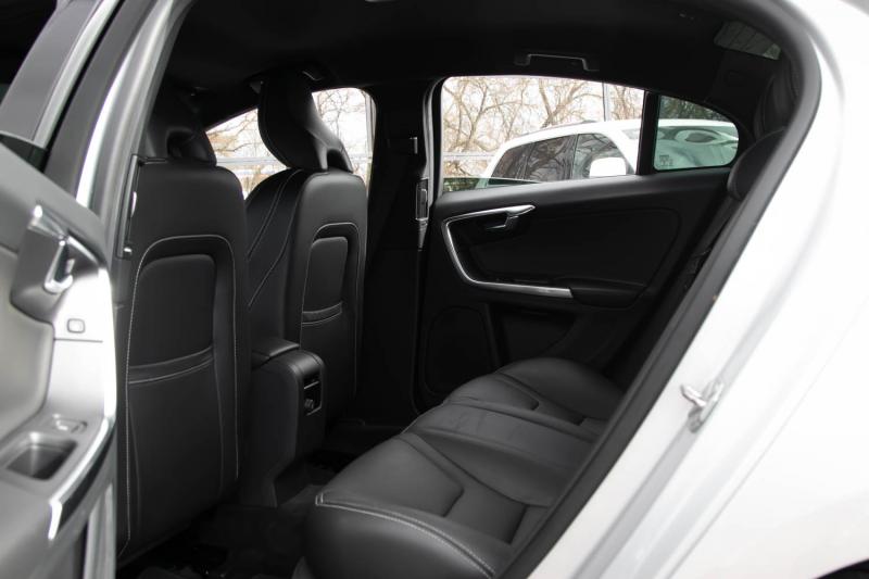 Volvo - S60 - pic11
