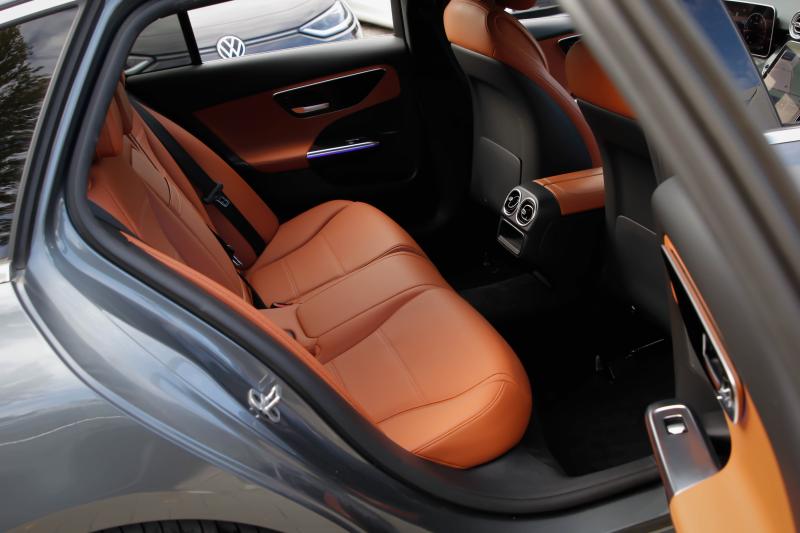 Mercedes - C200 - pic12