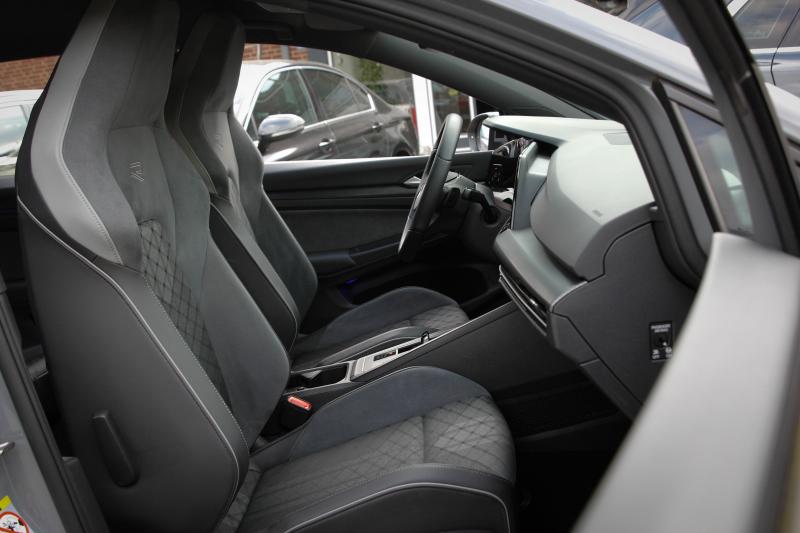 Volkswagen - Golf 8 - pic15