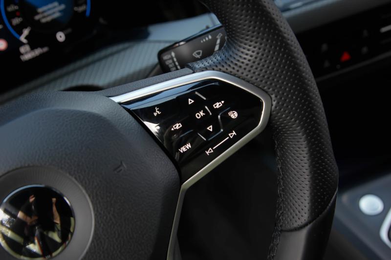 Volkswagen - Golf 8 - pic28