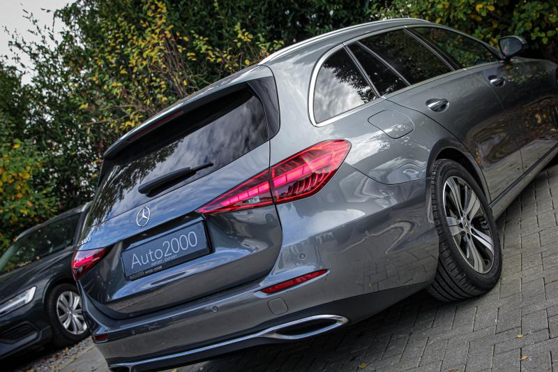 Mercedes - C200 - pic8