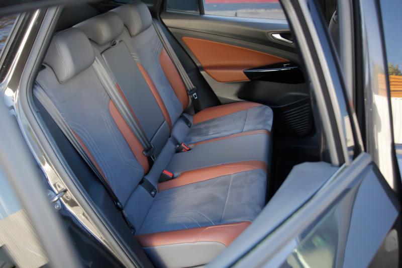 Volkswagen - ID4 - pic14