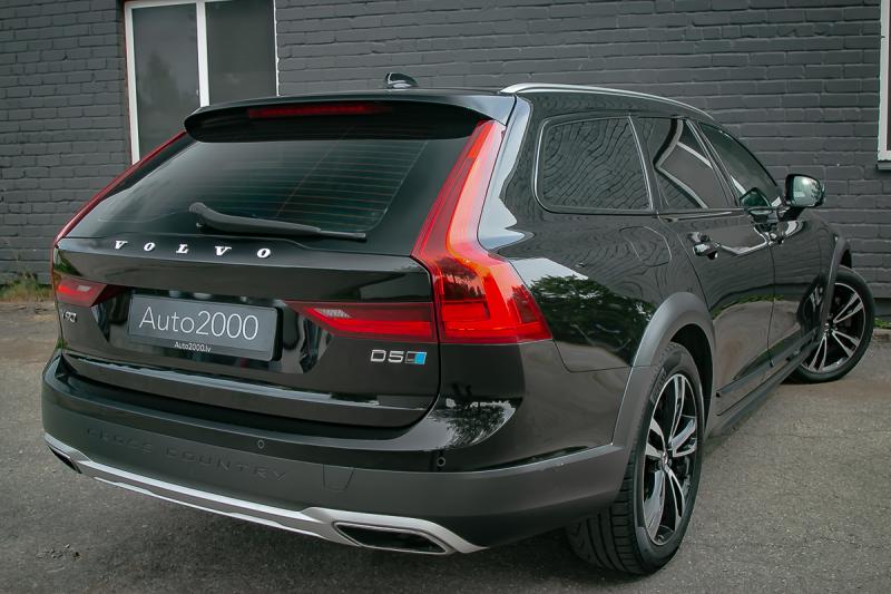 Volvo - V90 - pic4