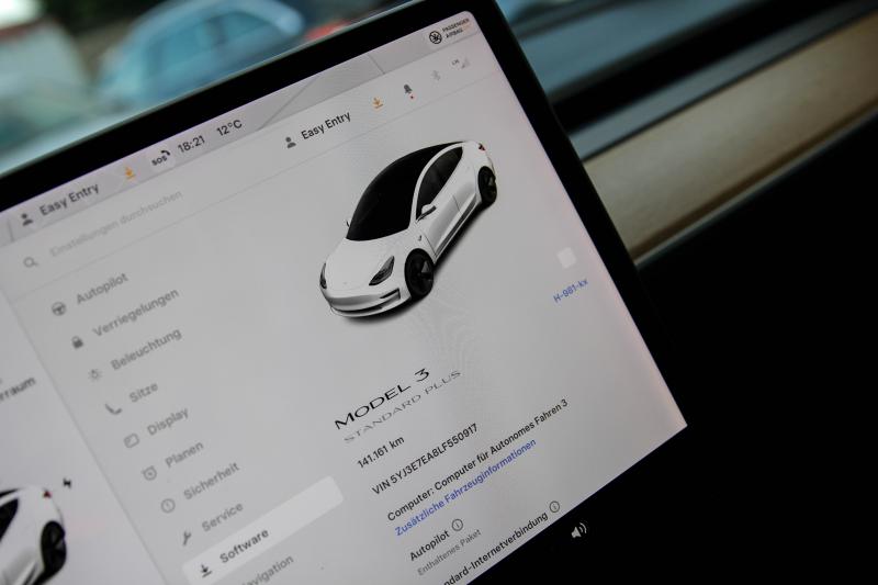 Tesla - Model3 - pic19