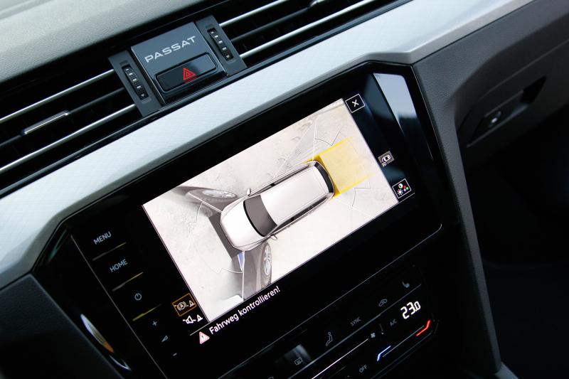 Volkswagen - Passat - pic48