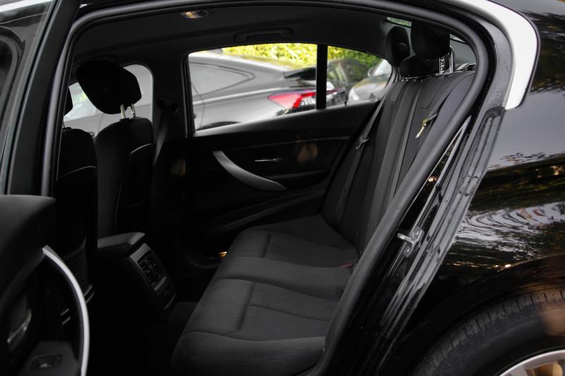 BMW - 320 - pic15