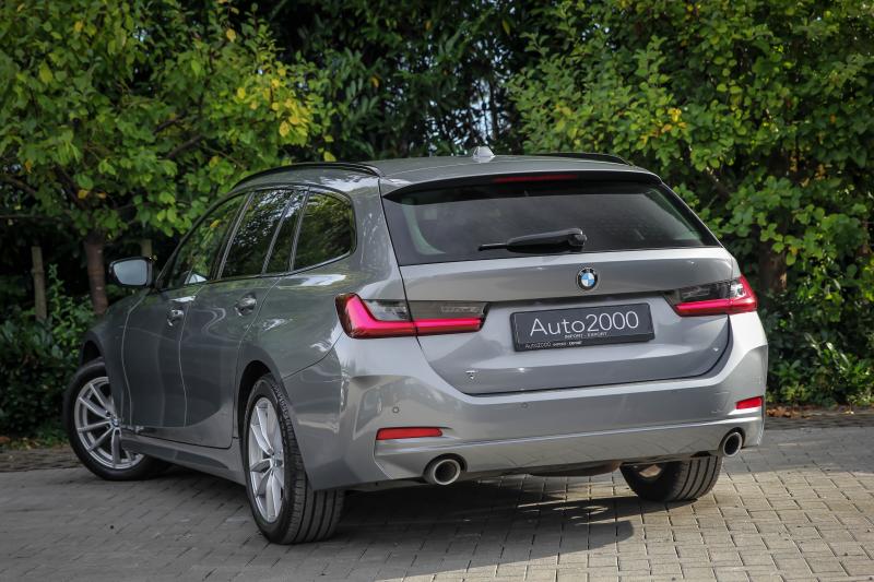 BMW - 320 - pic6