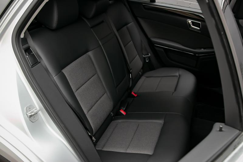 Mercedes - E300 - pic11