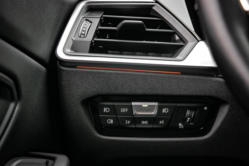 BMW - 320 - pic36