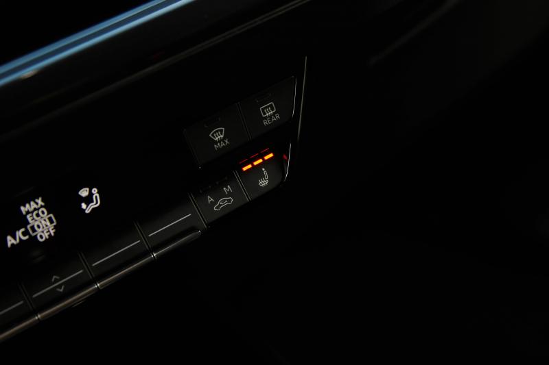 Audi - Q4 - pic36