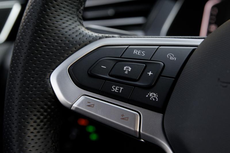 Volkswagen - Passat - pic31