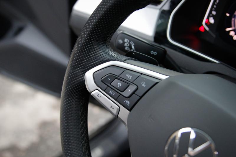 Volkswagen - Passat - pic16