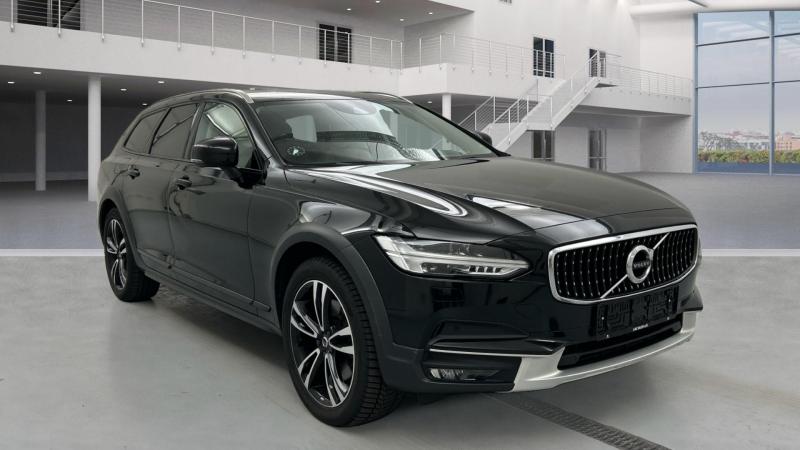 Volvo - V90 - pic2