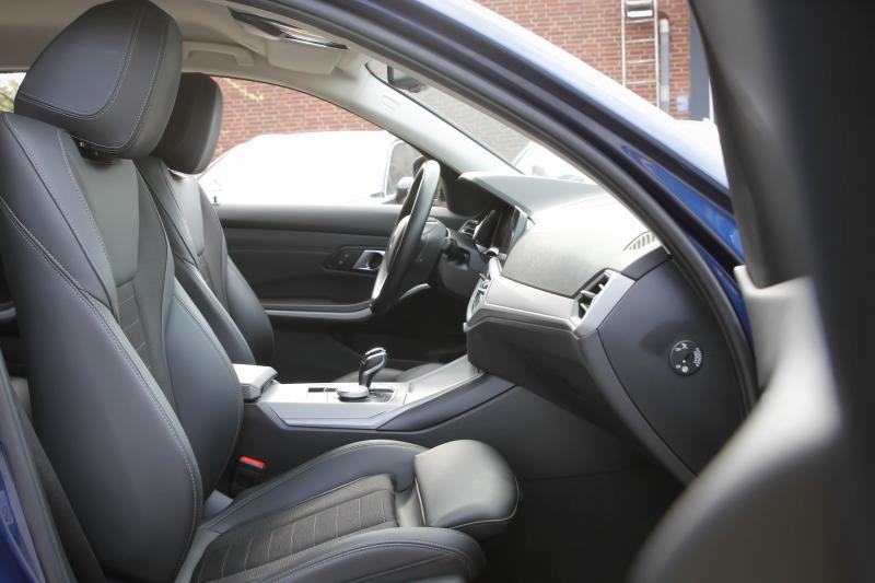 BMW - 320 - pic15