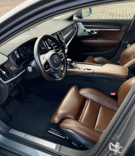 Volvo - V90 Cross Country 4x4 Pneimo D5 - pic4