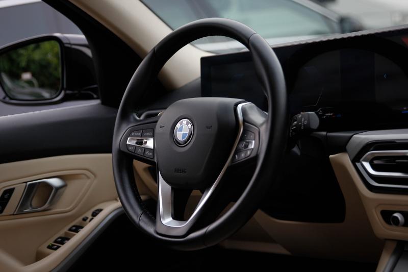 BMW - 320 - pic13