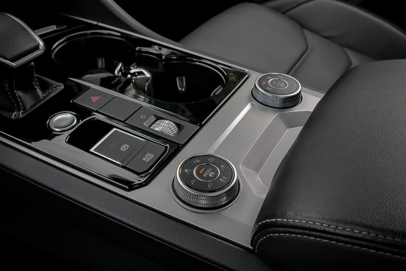 Volkswagen - Touareg - pic48