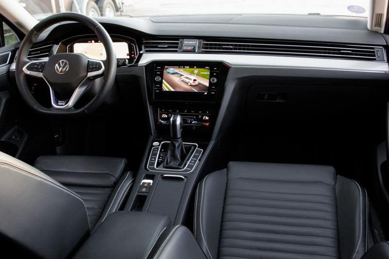 Volkswagen - Passat - pic6